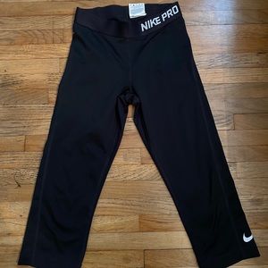 Nike Dri Fit capri leggings